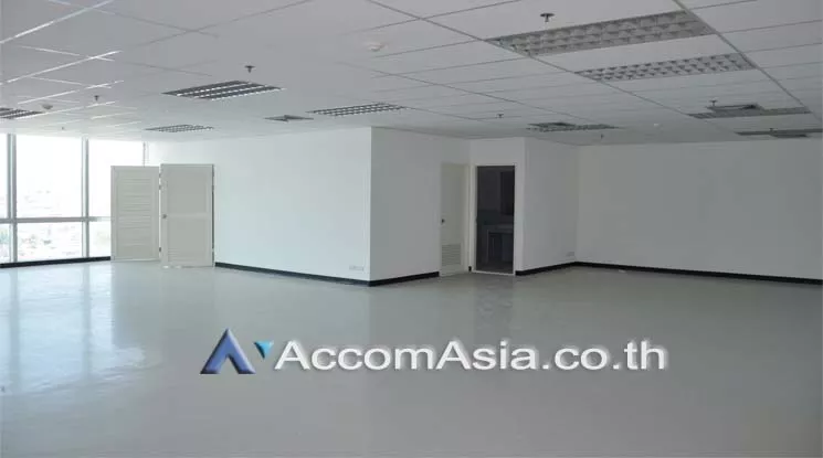 13  Office Space For Rent in Pattanakarn ,Bangkok ARL Ramkhamhaeng at UM Tower AA11779